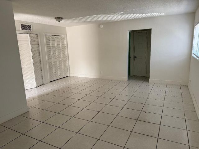 1913 NE 2nd Street 1, Pompano Beach, FL 33060