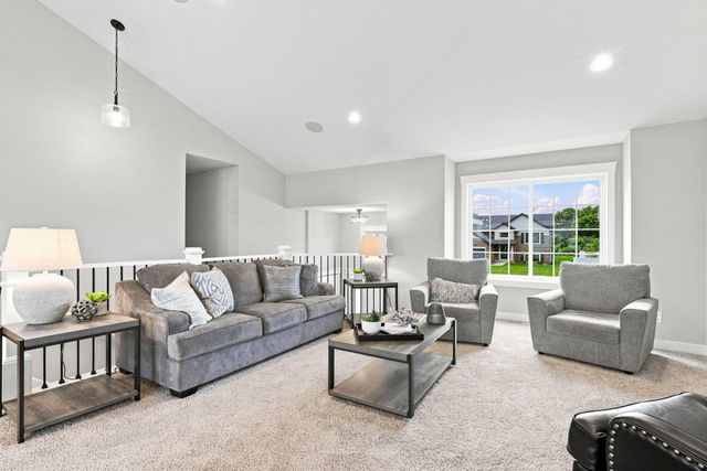 17750 Empire Trail, Lakeville, MN 55044