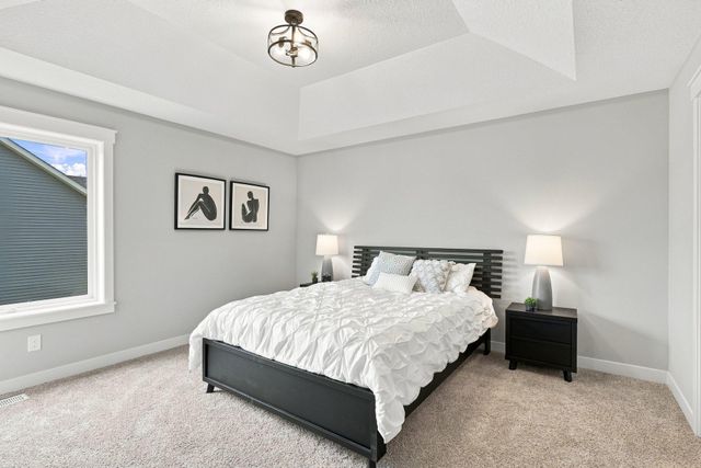 17750 Empire Trail, Lakeville, MN 55044