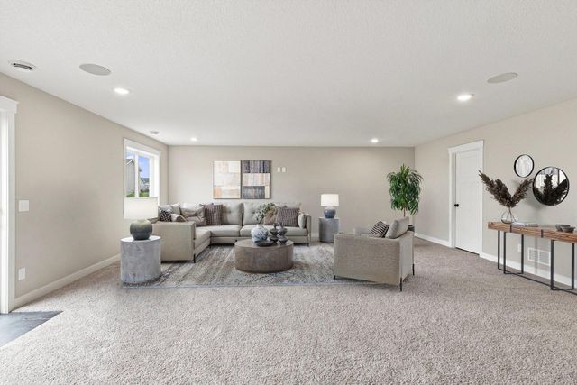 17750 Empire Trail, Lakeville, MN 55044