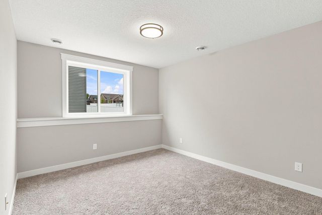 17750 Empire Trail, Lakeville, MN 55044