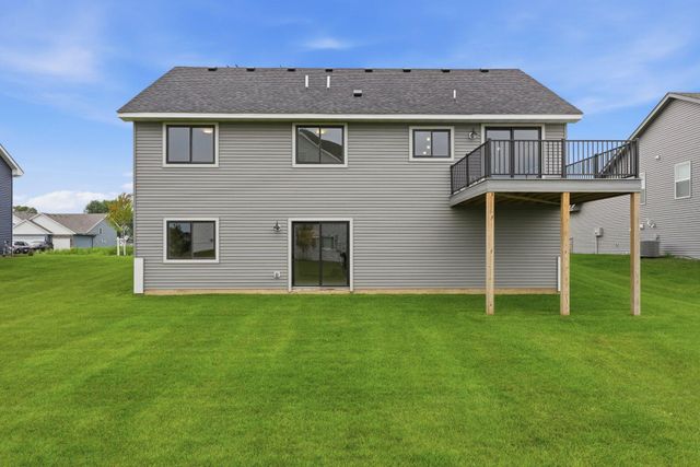 17750 Empire Trail, Lakeville, MN 55044