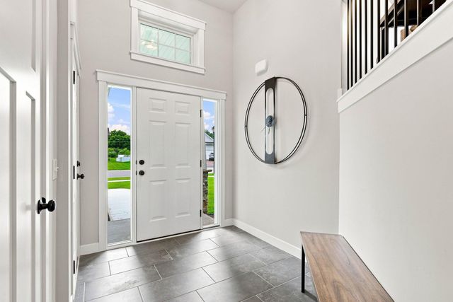 17750 Empire Trail, Lakeville, MN 55044