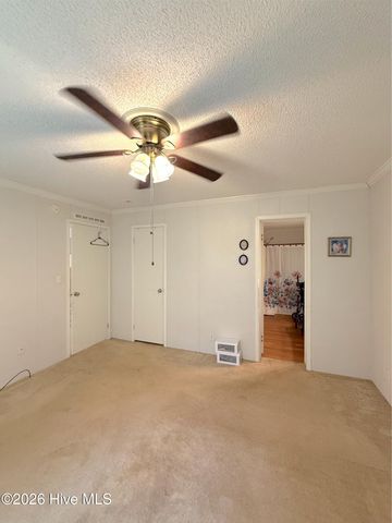 1035 W Bay Street, Belhaven, NC 27810