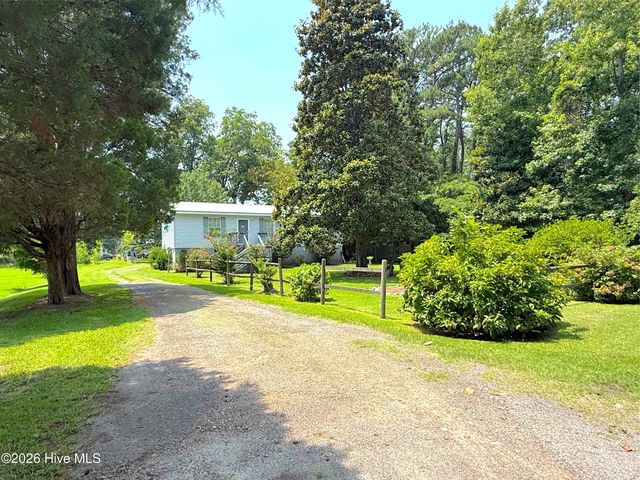1035 W Bay Street, Belhaven, NC 27810