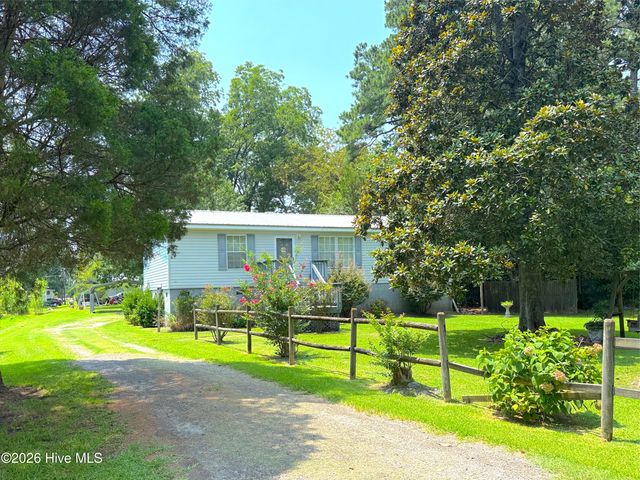 1035 W Bay Street, Belhaven, NC 27810