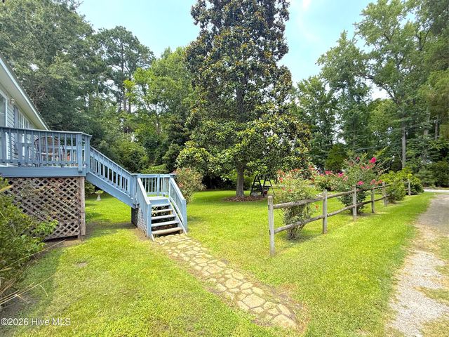 1035 W Bay Street, Belhaven, NC 27810