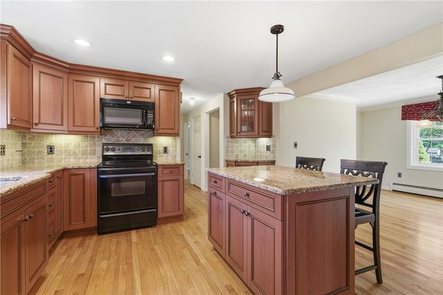 1 Thomas Drive, Cumberland, RI 02864