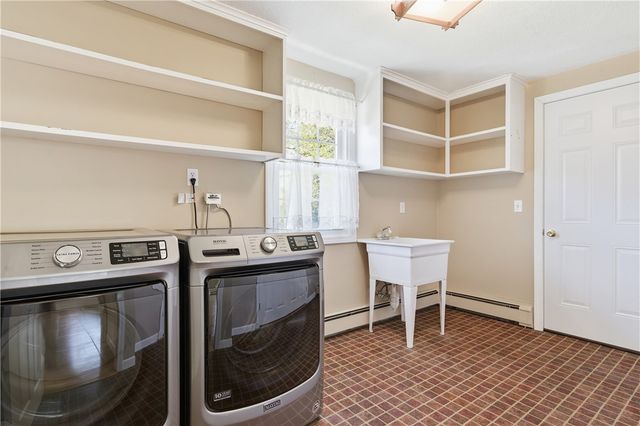 1 Thomas Drive, Cumberland, RI 02864