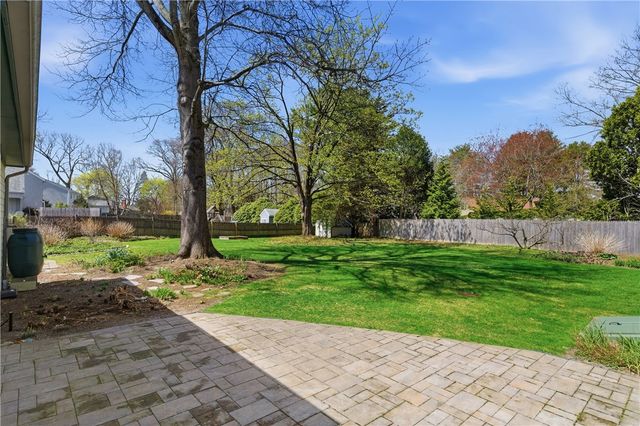 1 Thomas Drive, Cumberland, RI 02864