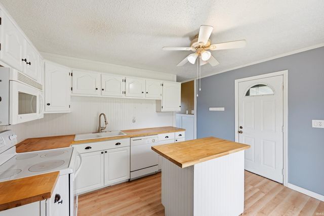 514 Ellerdale Road, Chesterfield, IN 46017