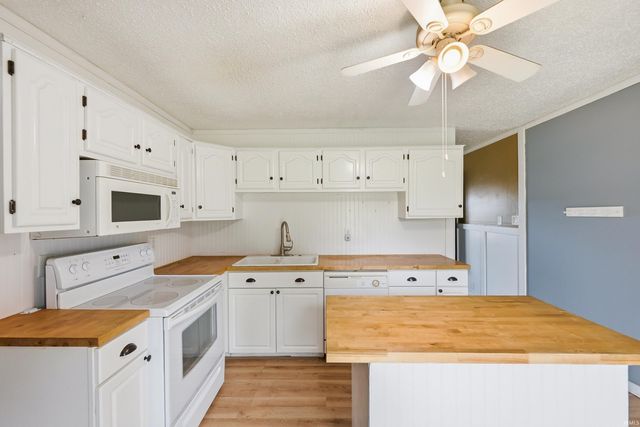 514 Ellerdale Road, Chesterfield, IN 46017