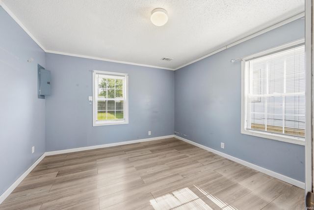 514 Ellerdale Road, Chesterfield, IN 46017