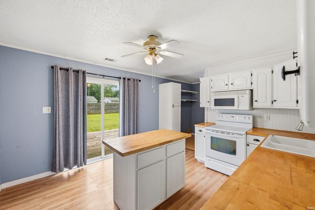 514 Ellerdale Road, Chesterfield, IN 46017