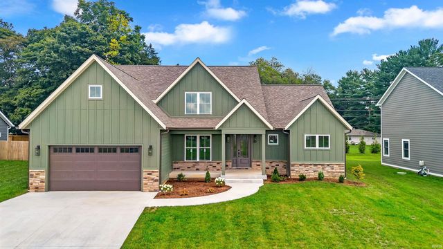 4534 N Triple Crown Drive, Bloomington, IN 47404