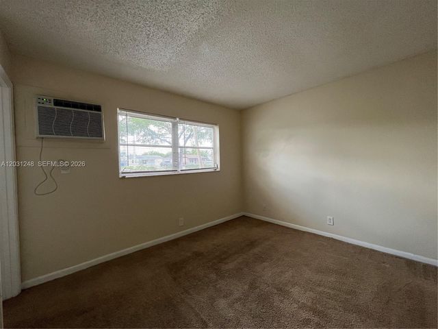 5192 NE 6th Ave 802, Oakland Park, FL 33334