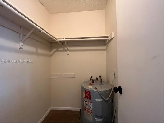 5192 NE 6th Ave 802, Oakland Park, FL 33334