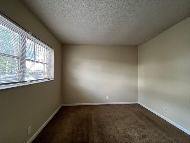 5192 NE 6th Ave 802, Oakland Park, FL 33334