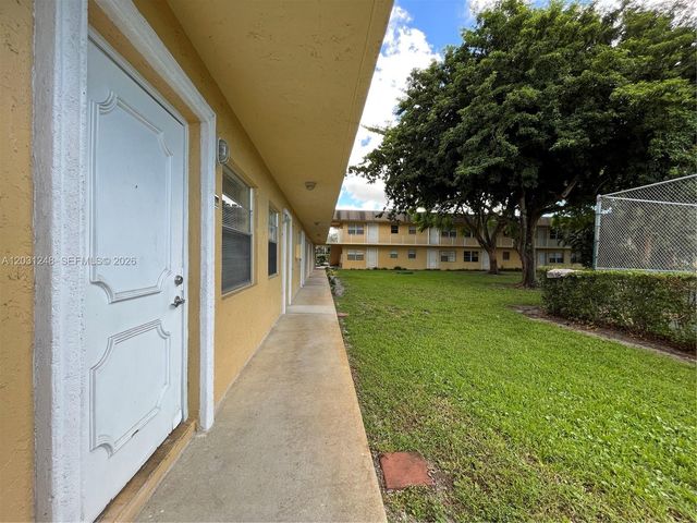 5192 NE 6th Ave 802, Oakland Park, FL 33334