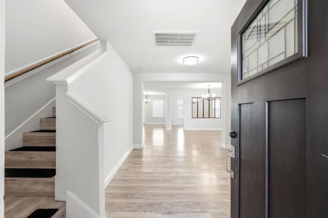 2847 Banff Mountain Trail, Houston, TX 77038