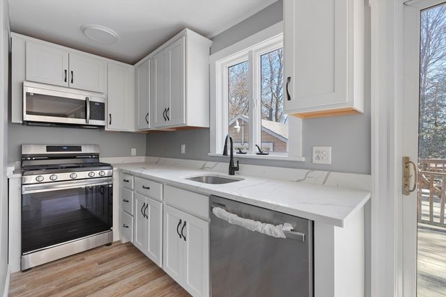 100 Bouve Ave, Brockton, MA 02301