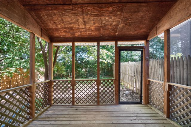 3413 Springlake Drive, Lexington, KY 40517