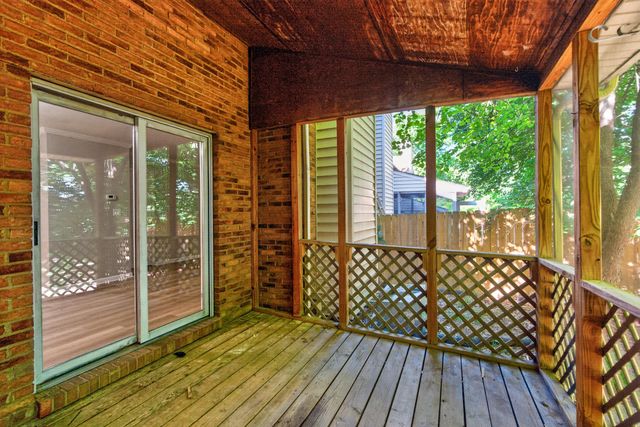 3413 Springlake Drive, Lexington, KY 40517