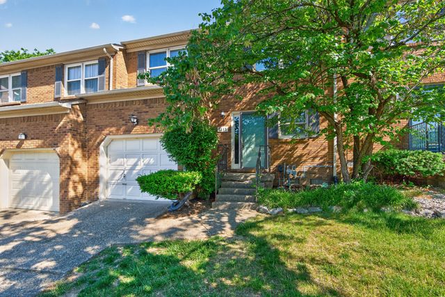 3413 Springlake Drive, Lexington, KY 40517