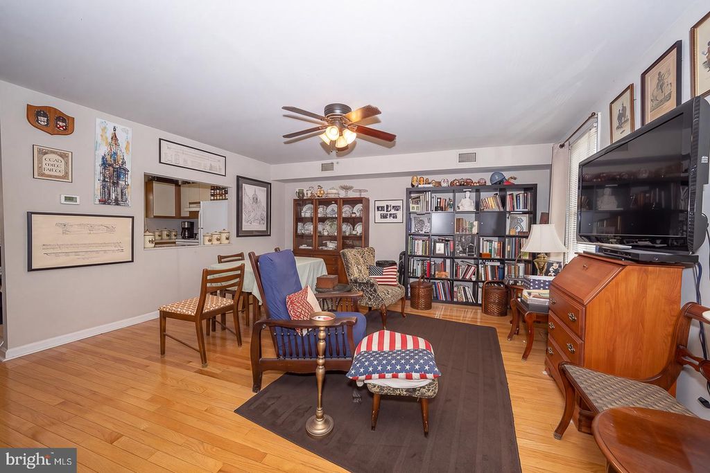 1923 NORTH ST, PHILADELPHIA, PA 19130 — photo 2