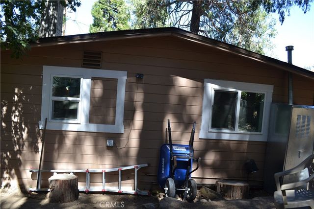 23747 PIONEER CAMP Road, Crestline, CA 92325