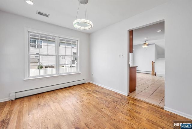 758 Manchester Way, Paramus, NJ 07652