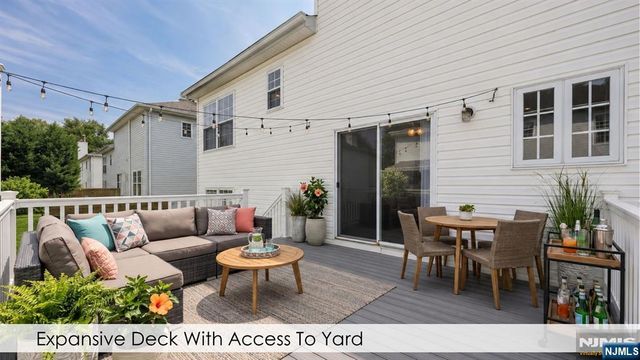 758 Manchester Way, Paramus, NJ 07652
