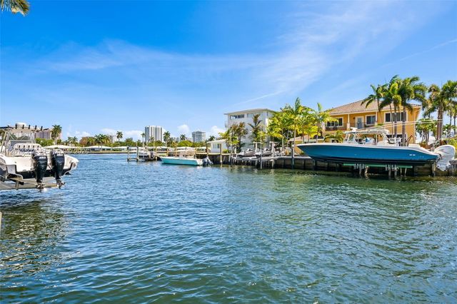 2548 SE 12th St, Pompano Beach, FL 33062