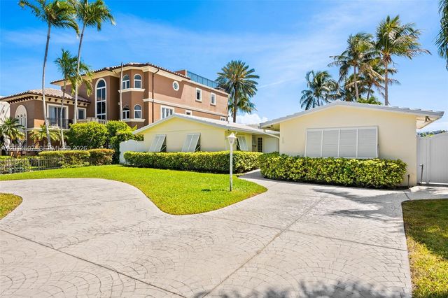 2548 SE 12th St, Pompano Beach, FL 33062