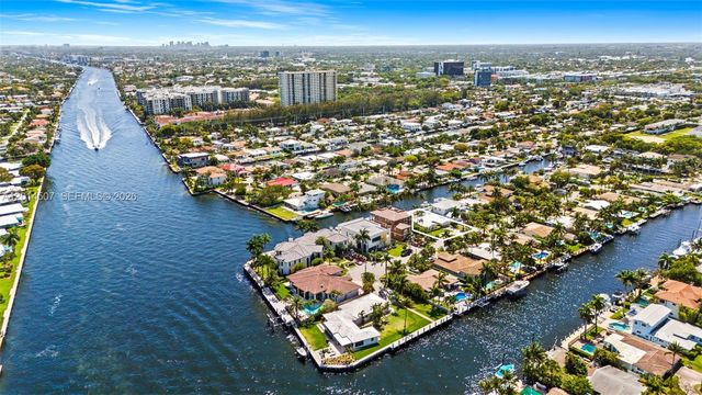 2548 SE 12th St, Pompano Beach, FL 33062