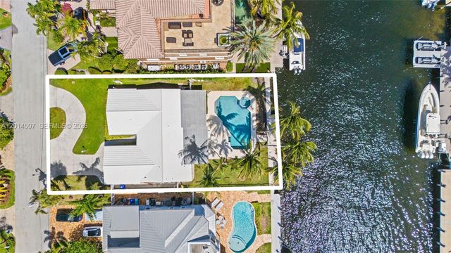 2548 SE 12th St, Pompano Beach, FL 33062