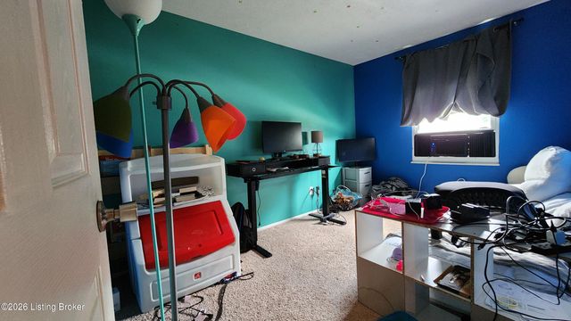 4709 Aledo Ct, Louisville, KY 40229