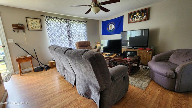 4709 Aledo Ct, Louisville, KY 40229