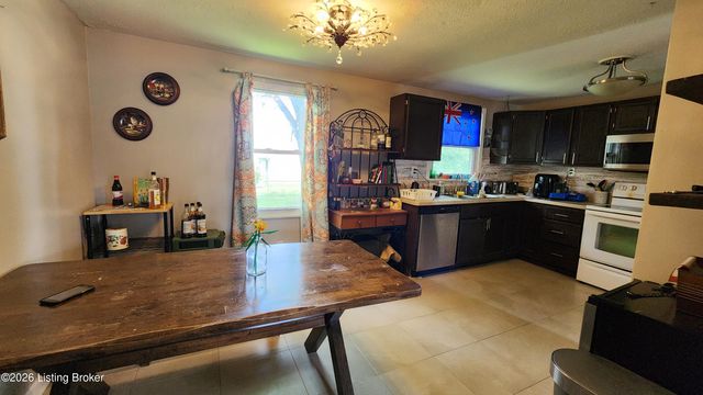 4709 Aledo Ct, Louisville, KY 40229