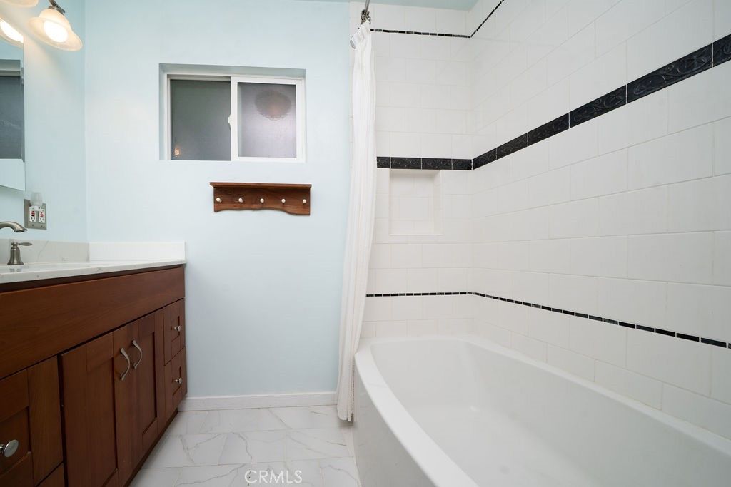 Image 20 of property listing at 13708 Judah Avenue, Hawthorne, CA 90250