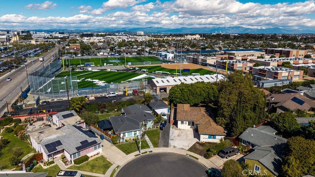 Image 32 of property listing at 13708 Judah Avenue, Hawthorne, CA 90250