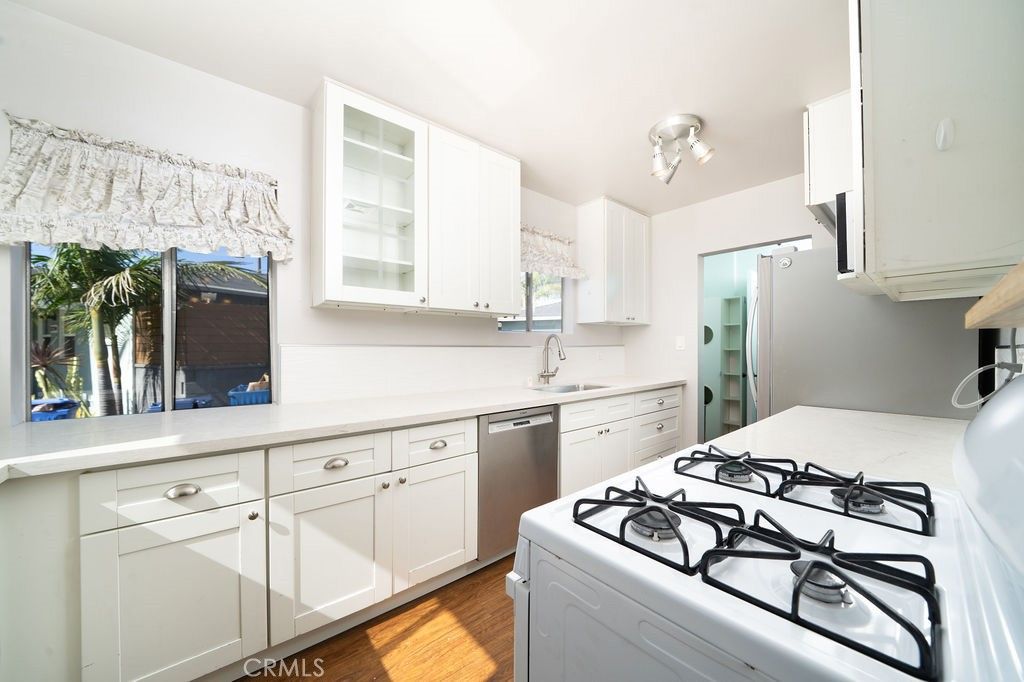 Image 7 of property listing at 13708 Judah Avenue, Hawthorne, CA 90250