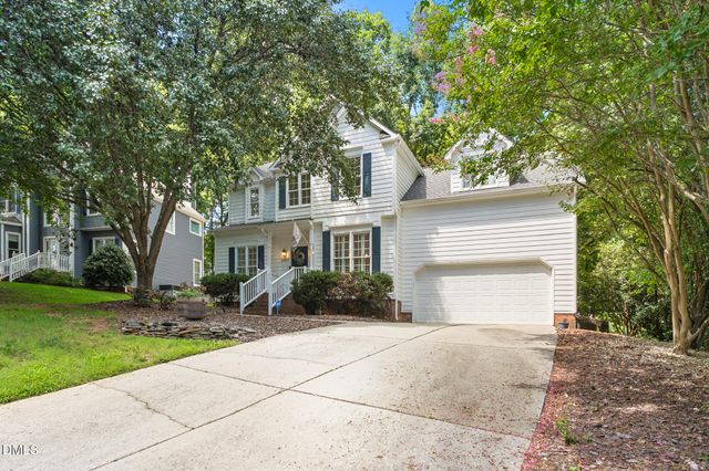 2000 Warwickshire Drive, Greensboro, NC 27455