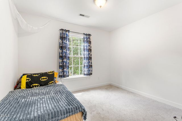 2000 Warwickshire Drive, Greensboro, NC 27455