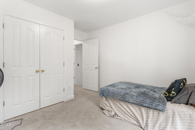 2000 Warwickshire Drive, Greensboro, NC 27455