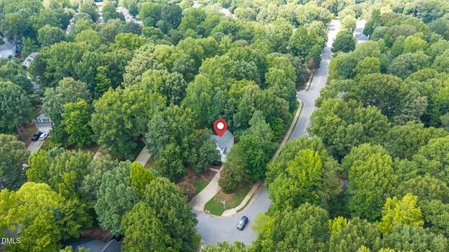 2000 Warwickshire Drive, Greensboro, NC 27455