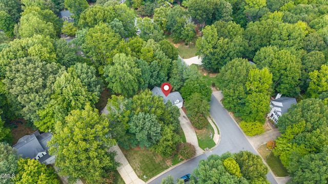 2000 Warwickshire Drive, Greensboro, NC 27455