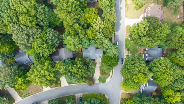 2000 Warwickshire Drive, Greensboro, NC 27455