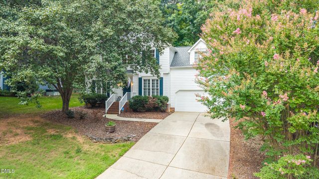 2000 Warwickshire Drive, Greensboro, NC 27455