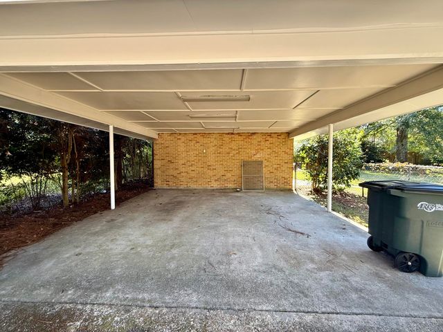 1606 Church St., Columbia, MS 39429